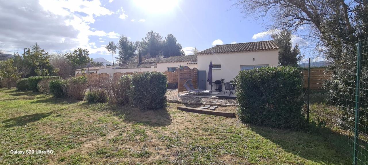 Mas Gabelys Propriété Privée Avec Parking Ds Jardin Clos Et Terrasse Avec Superbe Vue Ste Victoire *