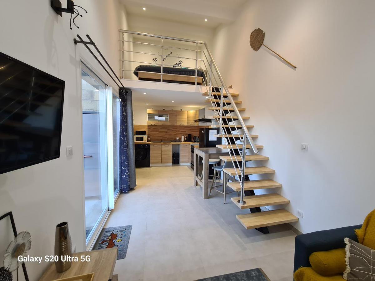 Mas Gabelys Propriété Privée Avec Parking Ds Jardin Clos Et Terrasse Avec Superbe Vue Ste Victoire Appartement *